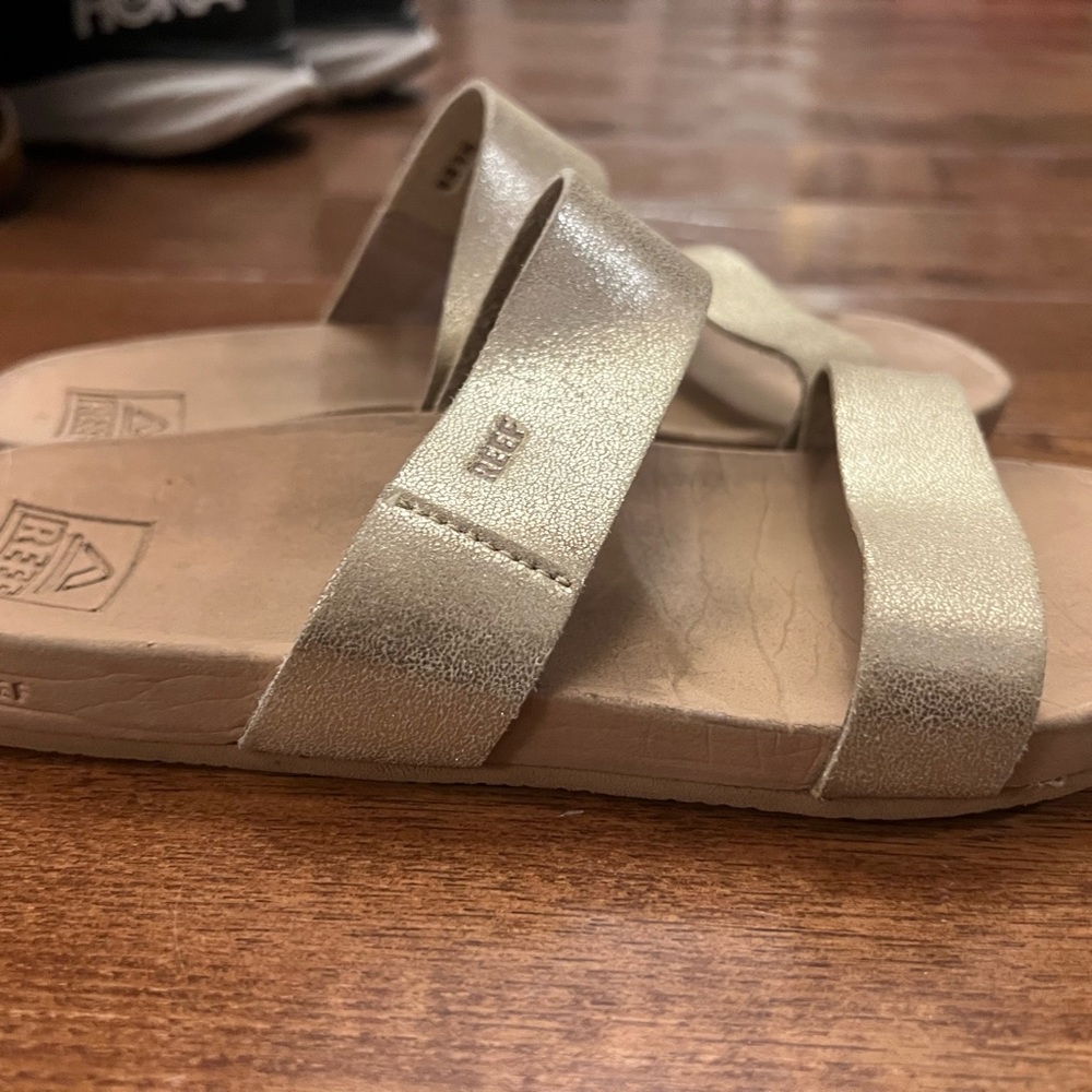 Reef slip ons